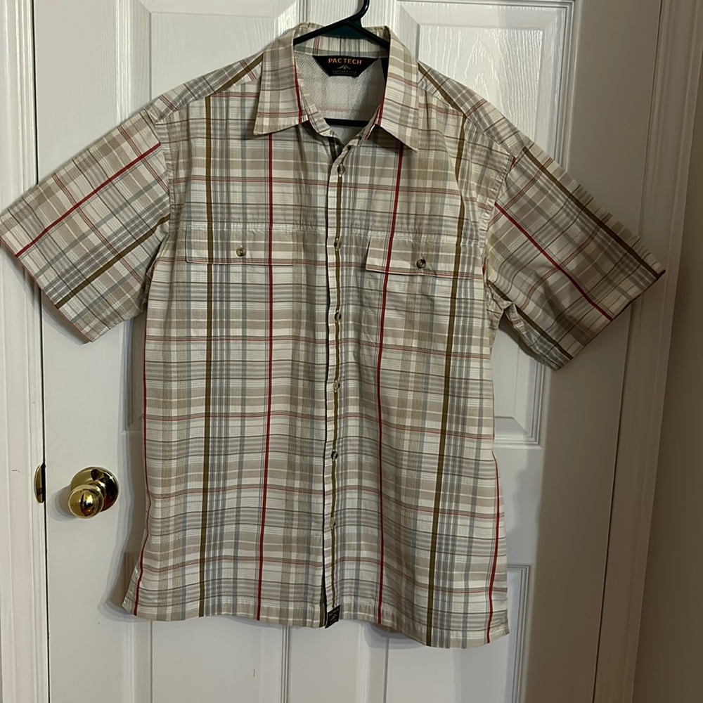Pactech Performance (L) Men’s.  Short Sleeve Button Up Shirt. 100% Cotton